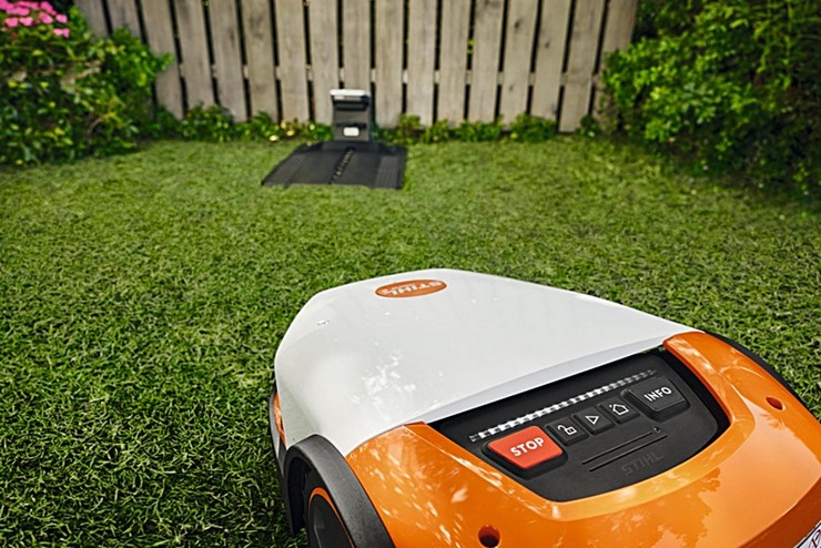 Kosiarka automatyczna iMOW 5 Stihl IA010111406