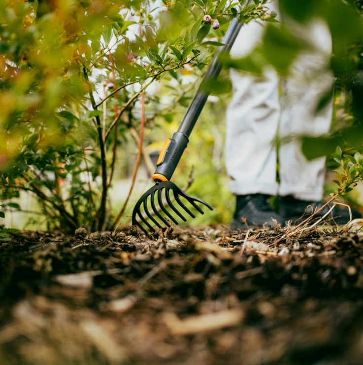 Głowica grabie do róż ogrodowe z metalu OneClick, Fiskars 1080676