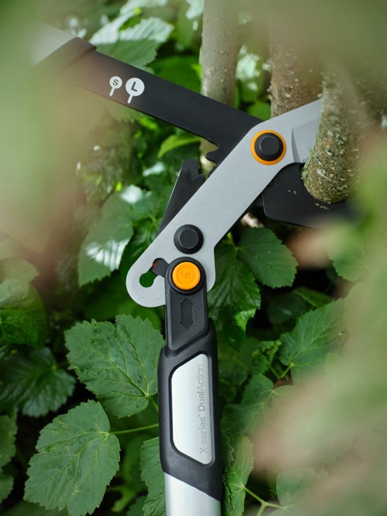 Sekator dźwigniowy nożycowy ogrodowy dwuręczny DualAction LX108 Fiskars 1080133