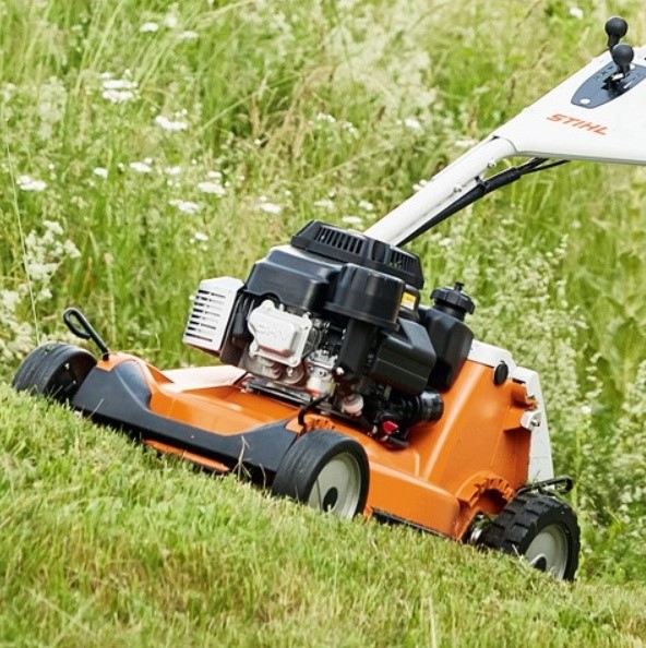 Kosiarka spalinowa z napędem  RM 443 V Stihl WB400113425