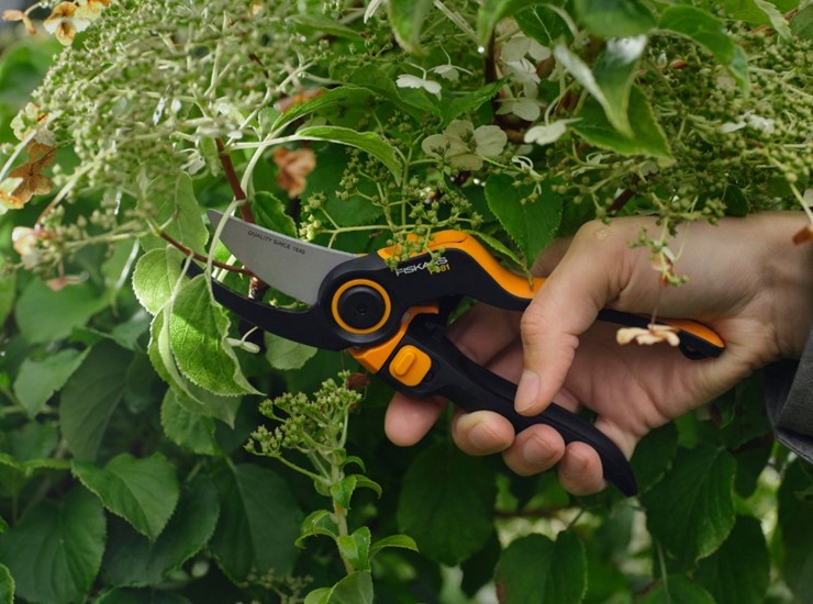 Sekator nożycowy ogrodowy jednoręczny DualAction P981 Fiskars 1080132