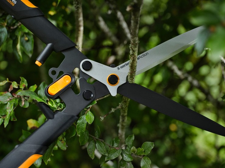 Nożyce do żywopłotu i gałęzi ogrodowe ręczne DualAction HSX96 Fiskars 1080134