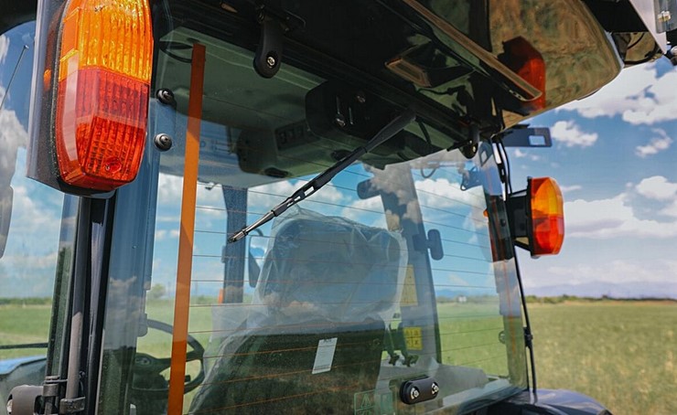 TG6687, Traktor Iseki TG 6687 AHLK