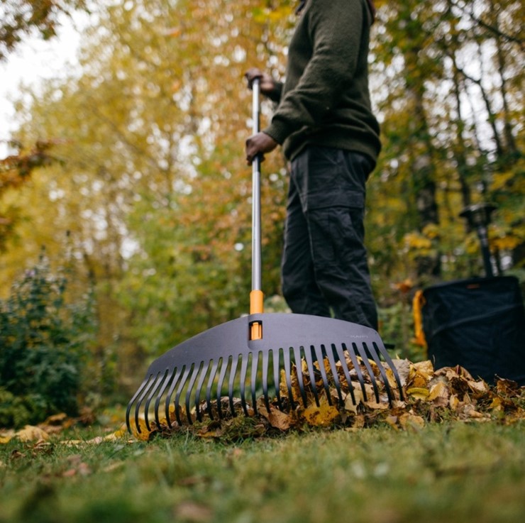 Grabie ogrodowe do liści, trawy XL ERGONOMIC, Fiskars 1076976