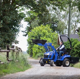 TXGS 24, Traktor TXGS24