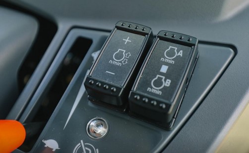 TG6687, Traktor Iseki TG 6687 AHLK