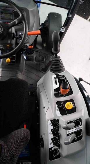 TG6687, Traktor Iseki TG 6687 AHLK