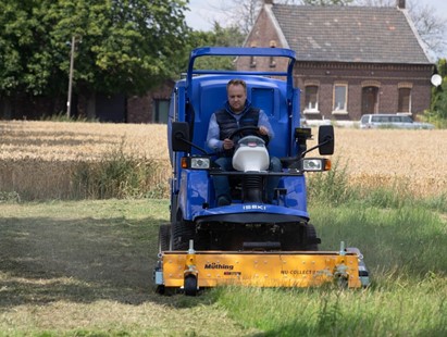 SF 551, Kosiarka Iseki SF 551