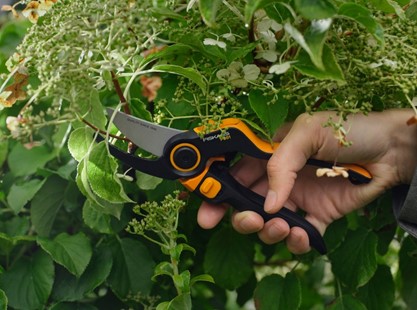 Sekator nożycowy ogrodowy jednoręczny DualAction P981 Fiskars 1080132