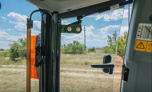 TG6687, Traktor Iseki TG 6687 AHLK