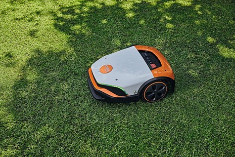 Kosiarka automatyczna iMOW 6 Stihl IA010111436