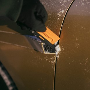 Skrobak podwójny do szyb SOLID, Fiskars 1078497