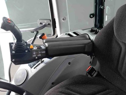 TG6687, Traktor Iseki TG 6687 AHLK