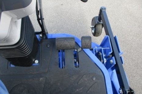 SF 225, Kosiarka Iseki SF 225