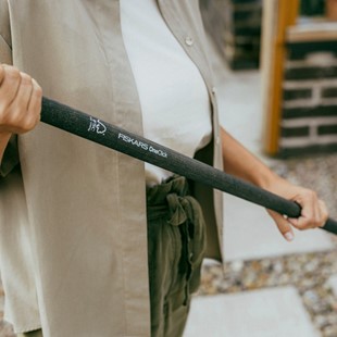 Trzonek długi L drewniany FSC OneClick, Fiskars 1080549