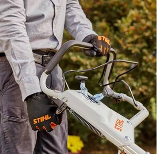 Profesjonalna kosiarka spalinowa z silnikiem Kawasaki RM 756 YC Stihl - E-Drwal