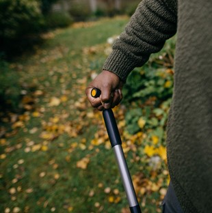 Łopato grabie ERGONOMIC 42 cm, Fiskars 1077116